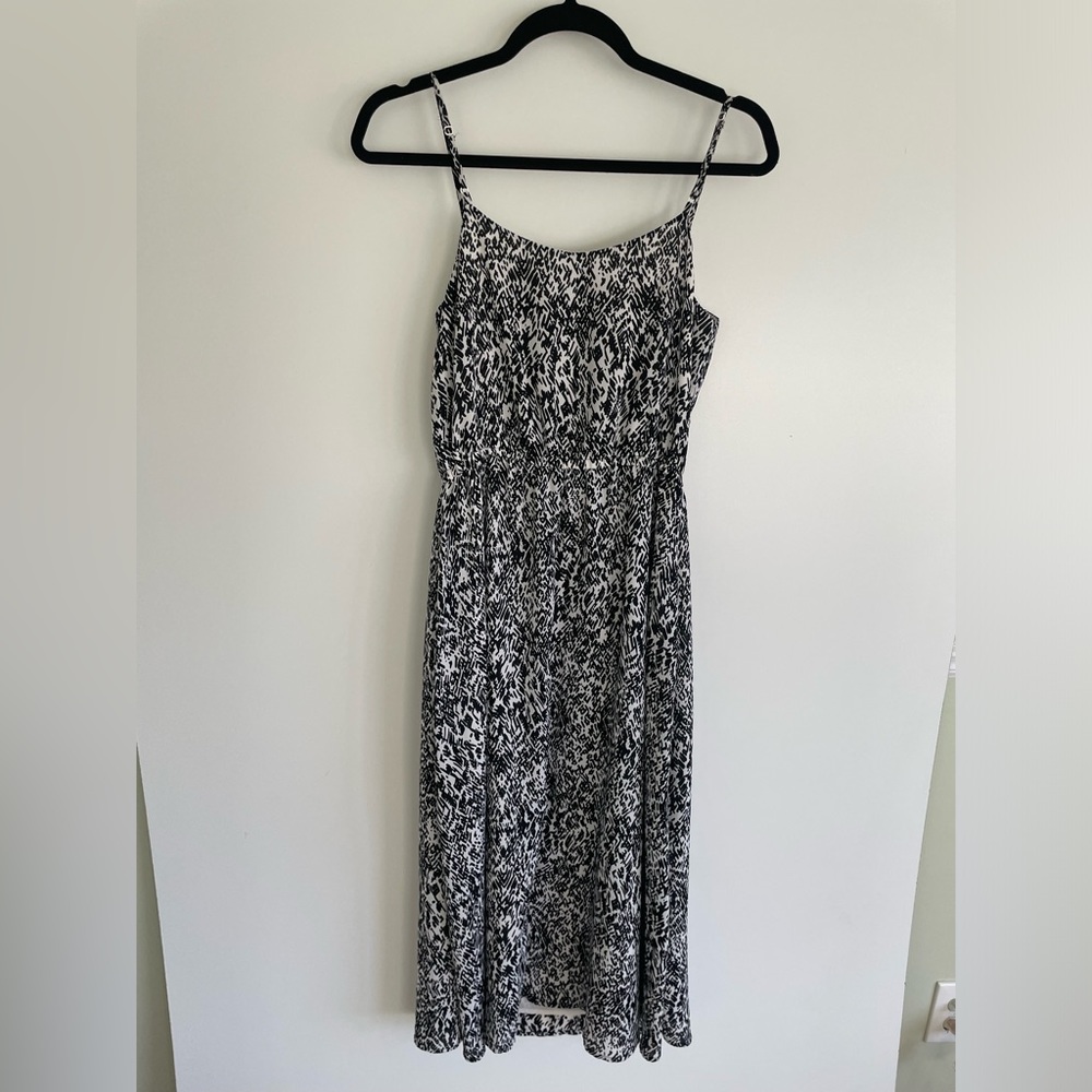 DKNY Black and White Midi Dress size XS